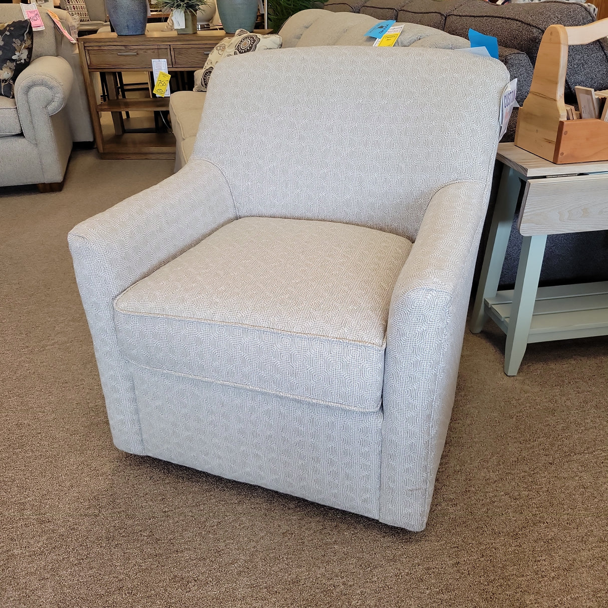 RALEIGH SWIVEL CHAIR