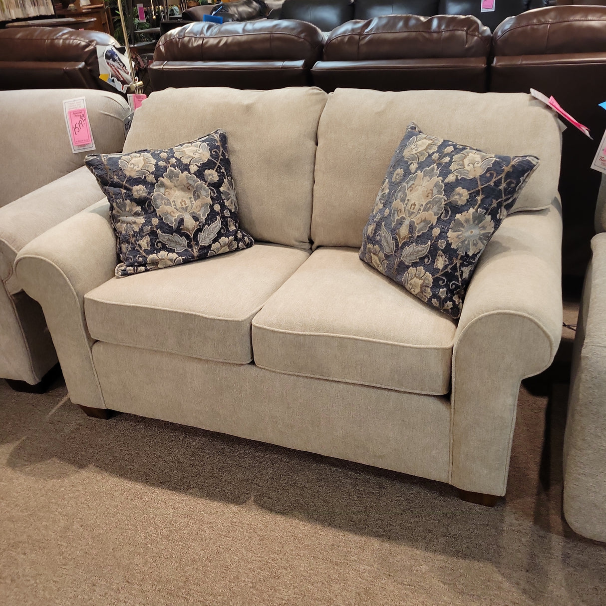 Thornton Loveseat