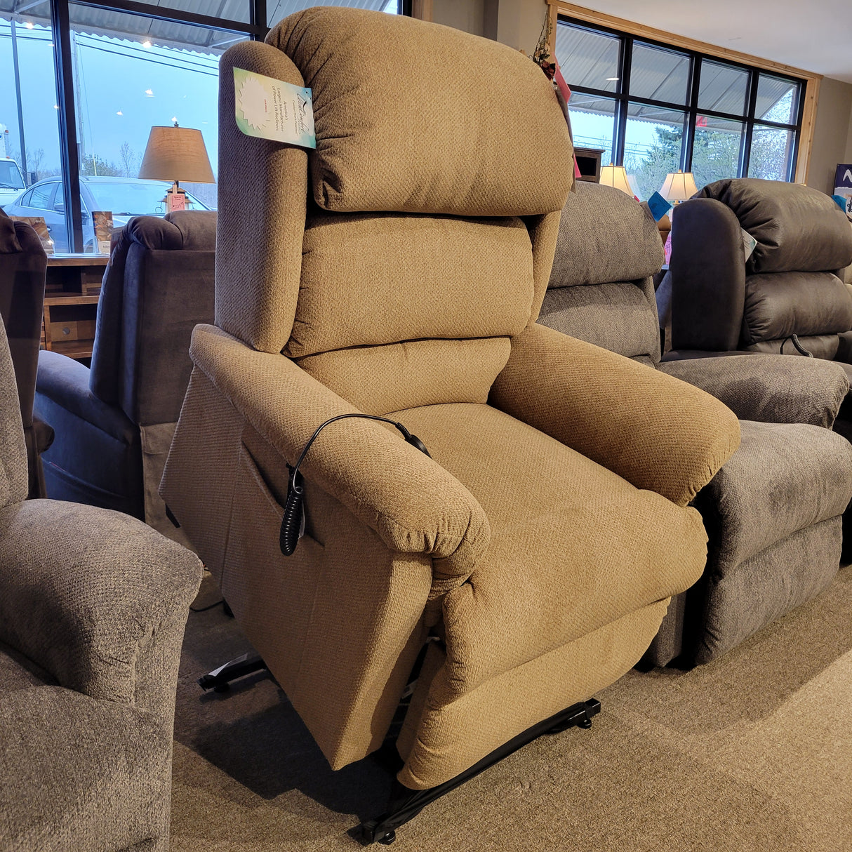 Polaris Medium Lift Recliner Golden Technologies- Ultra Comfort