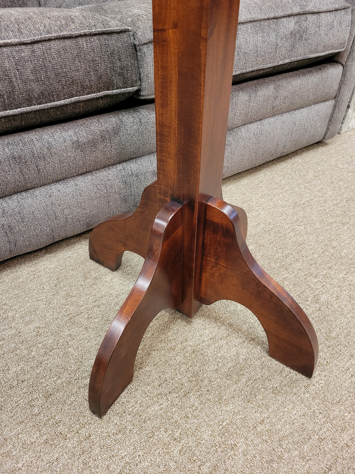 Maple Ridge Coat Tree