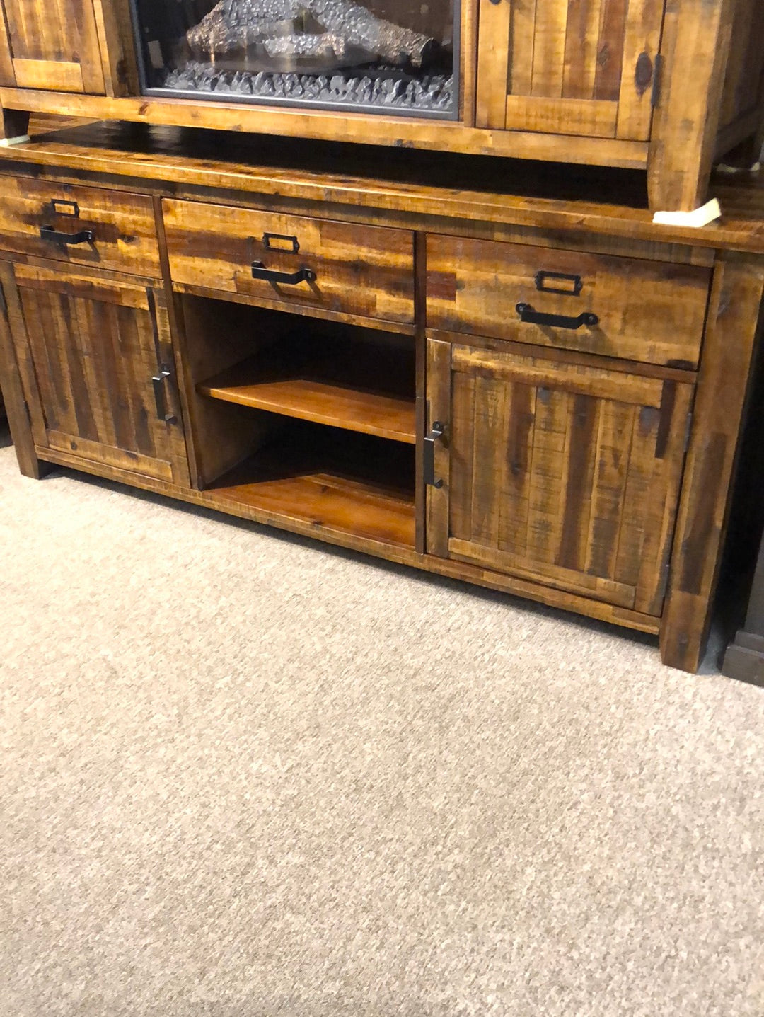 1512 Entertainment/Media