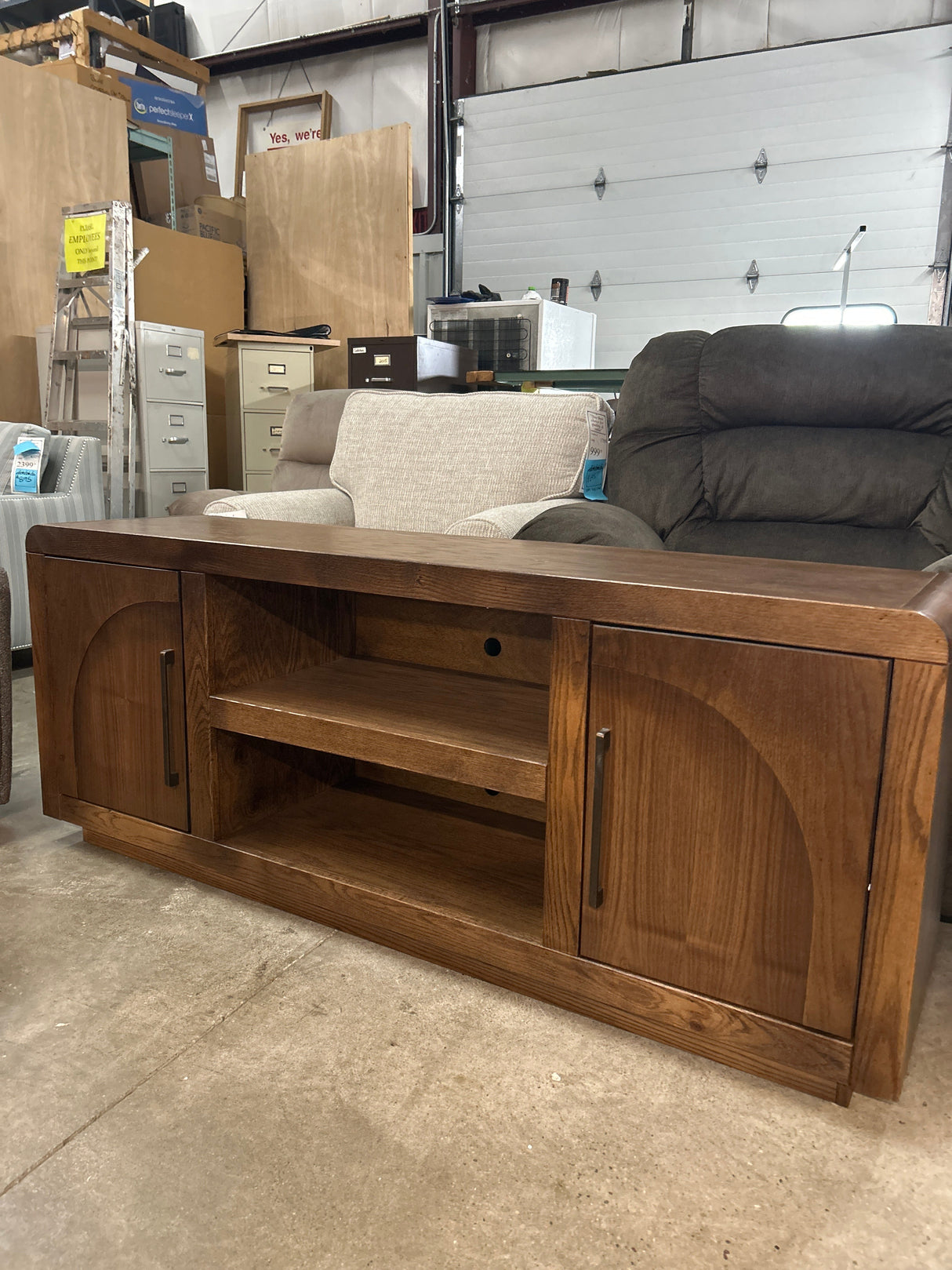 Eclipse TV Console