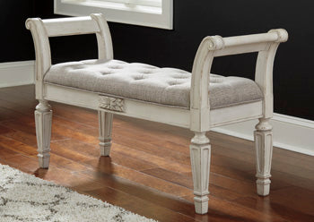Accent Bench Realyn Antique White