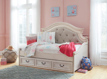Day Bed Drawer Storage Realyn Chipped White