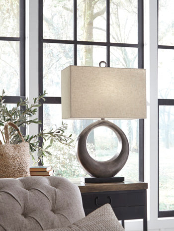 Metal Table Lamp (1/CN) Saria Antique Silver Finish