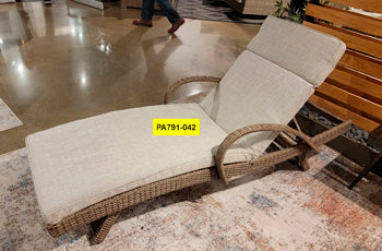 Chaise Seat Cushion Beachcroft Beige