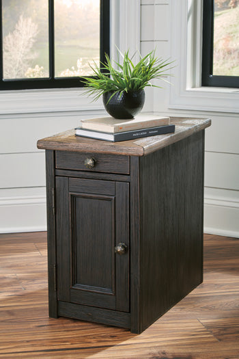 Chair Side End Table Tyler Creek Grayish Brown/Black