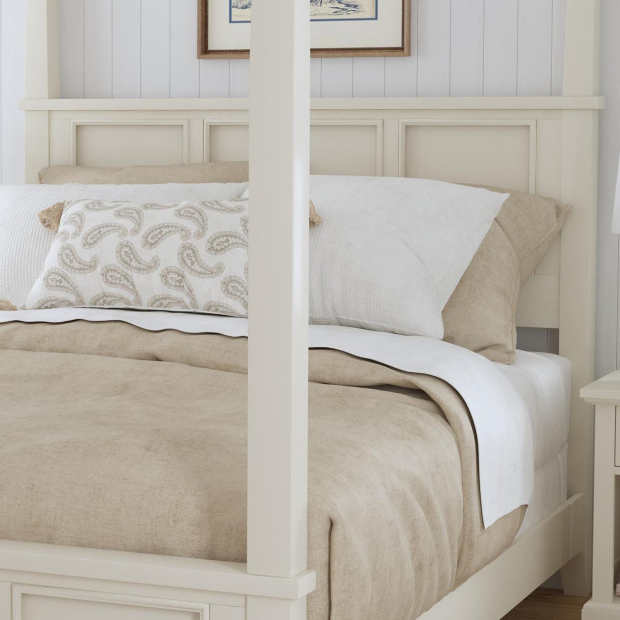 Homestyles Queen Canopy Bed 5530-510