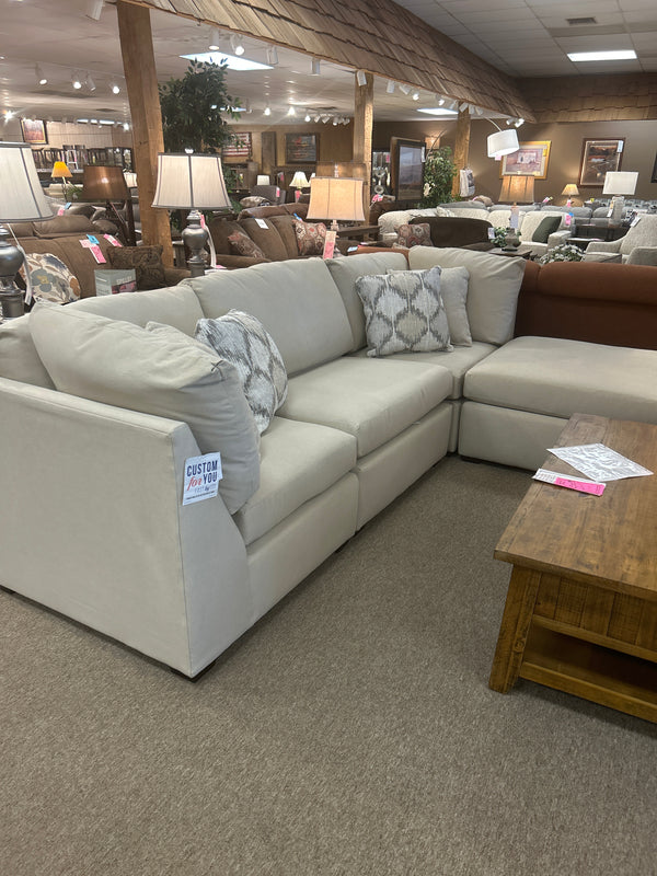 Scotty Sectional