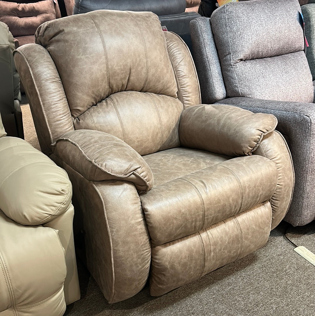 CAGNEY RECLINER
