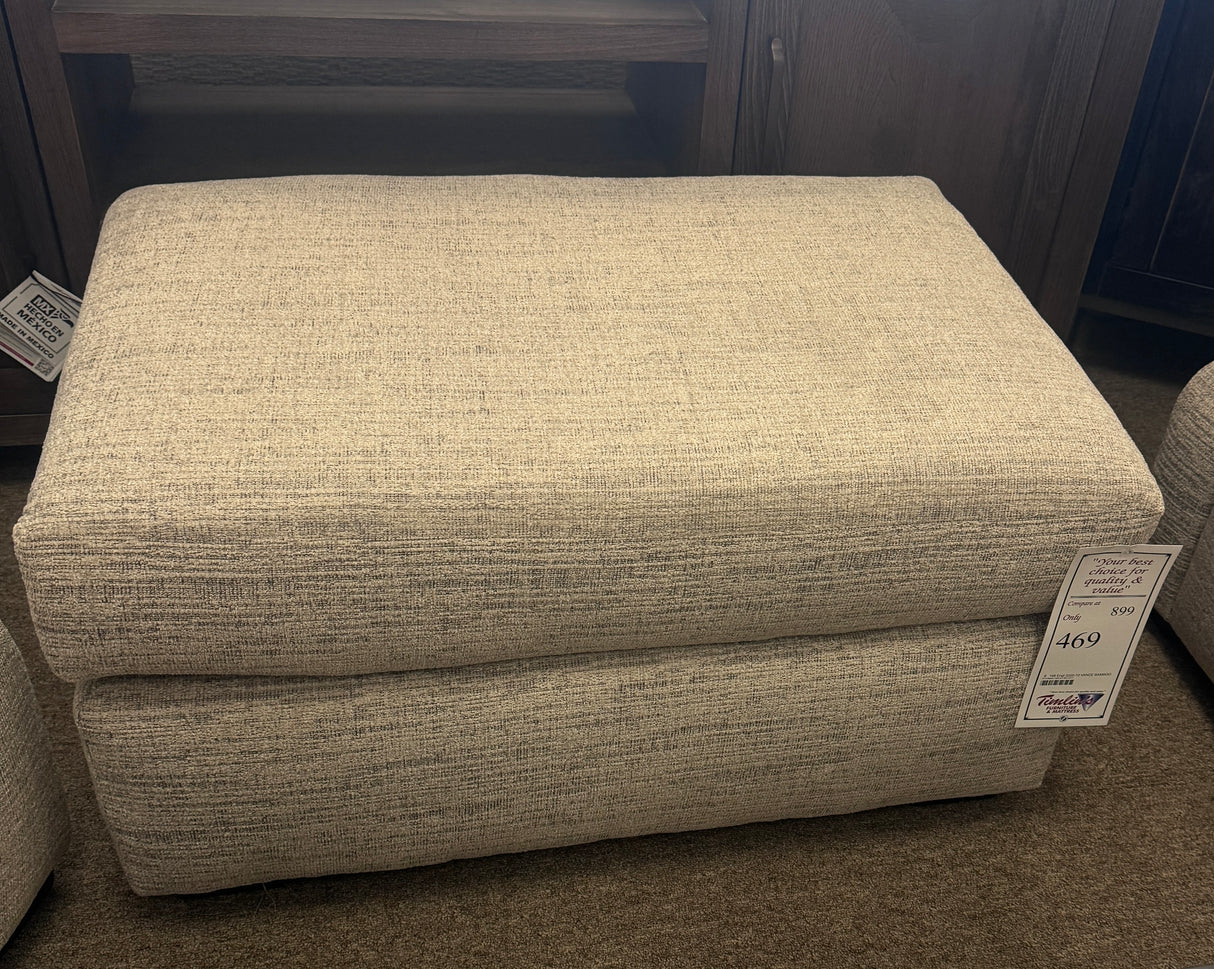 Brynn Ottoman 3200-10