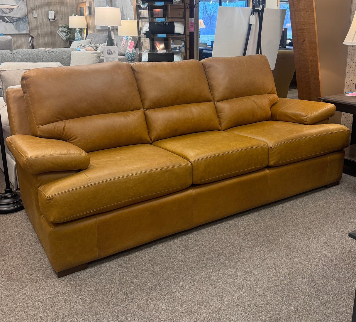 3482 Sofa Leather Closeout