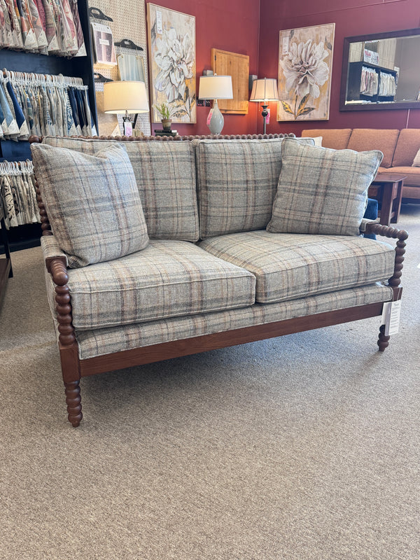 1301-56 Sahara Settee
