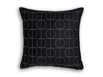 Pillow (4/CS) Kydner Black/Silver