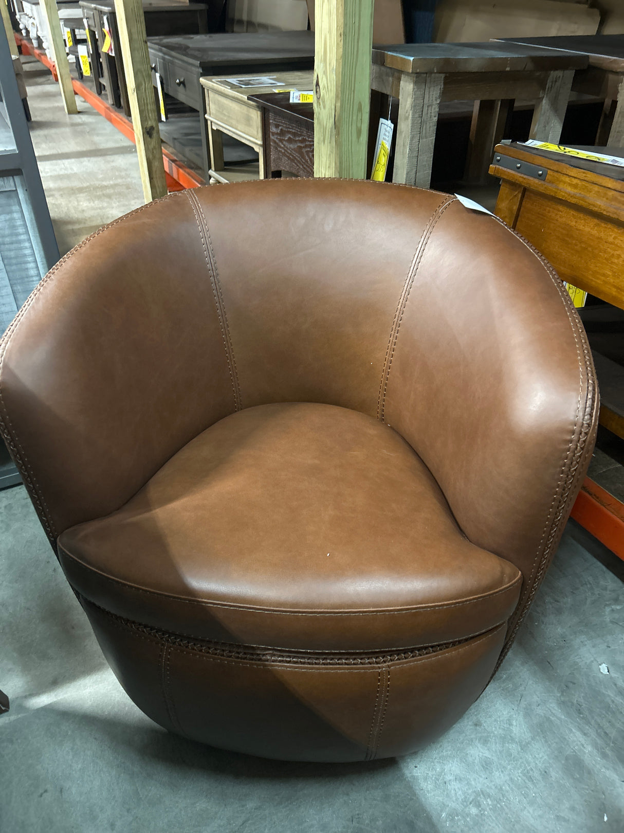 Barlo Swivel Chair