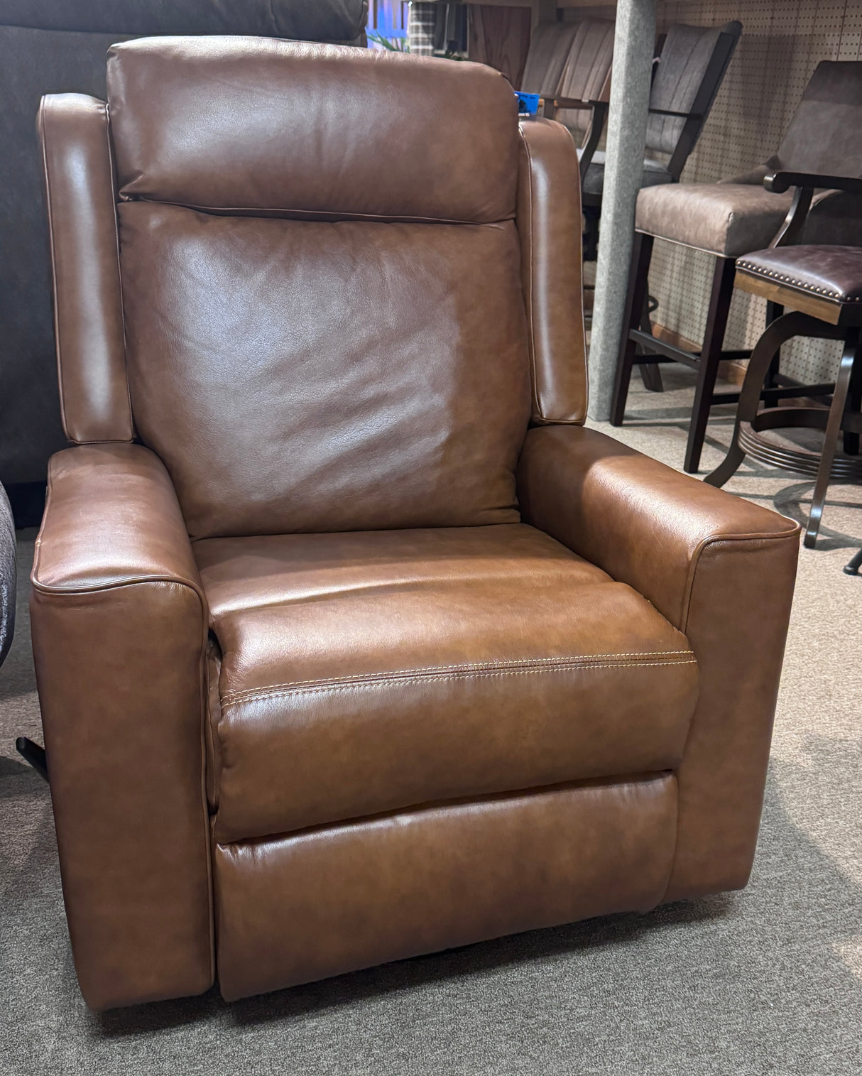 2Q00 Recliner