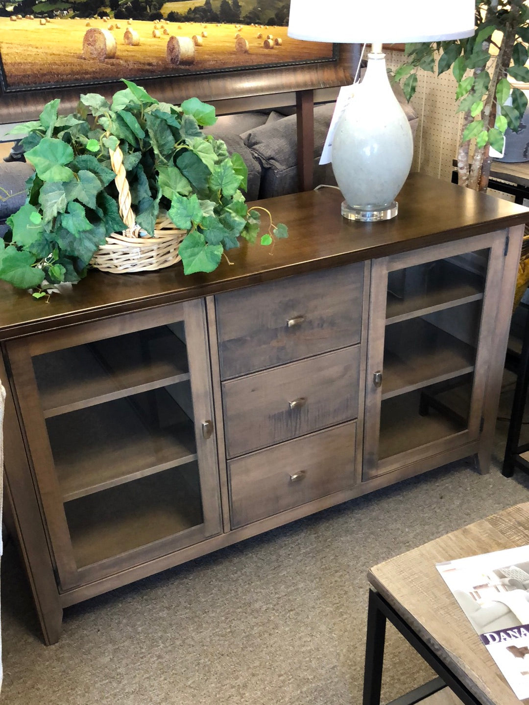 Metropolitan Console Media Table