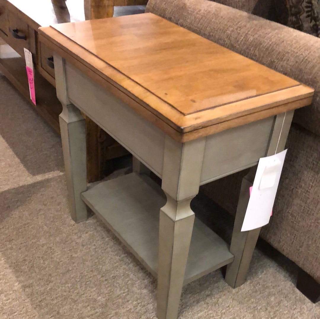 Barnwell Chairside Table