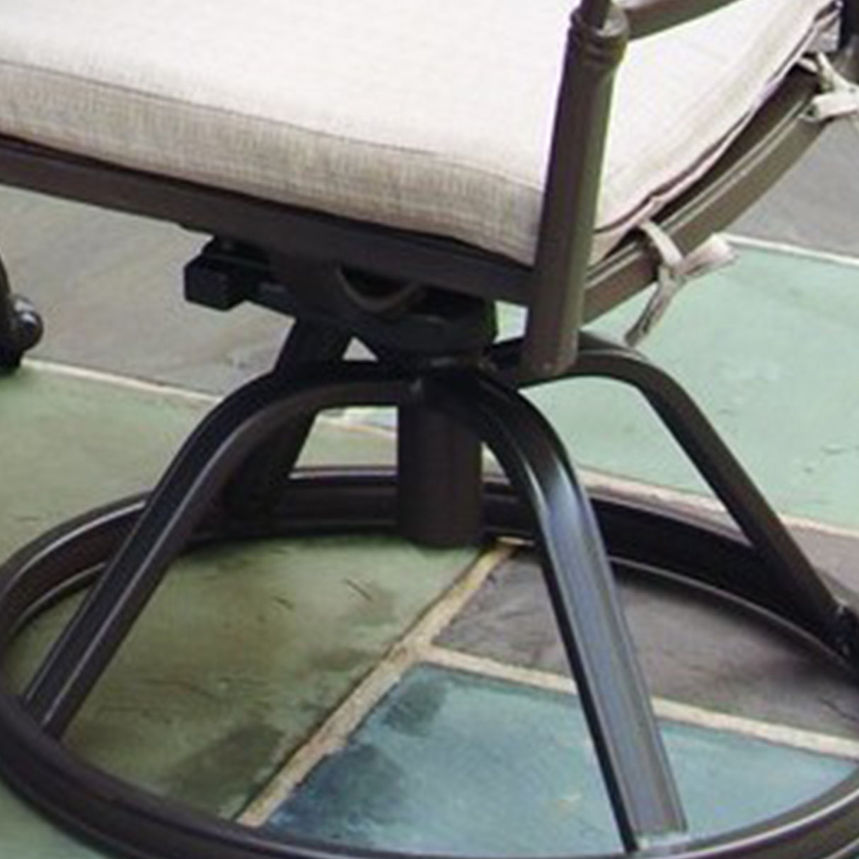 Homestyles Outdoor Swivel Rocking Chair 6659-53